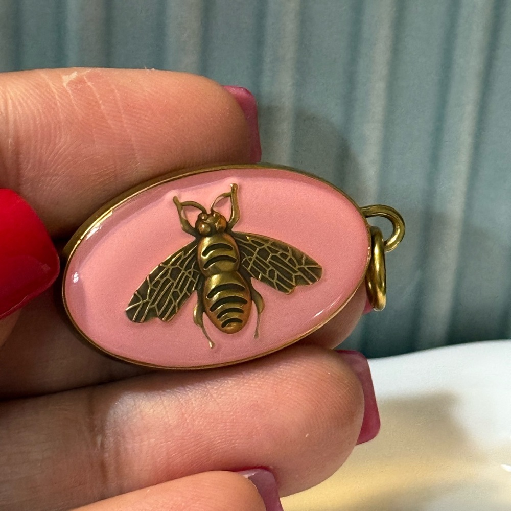 Gucci Bee Vintage Gold Pink Pendant